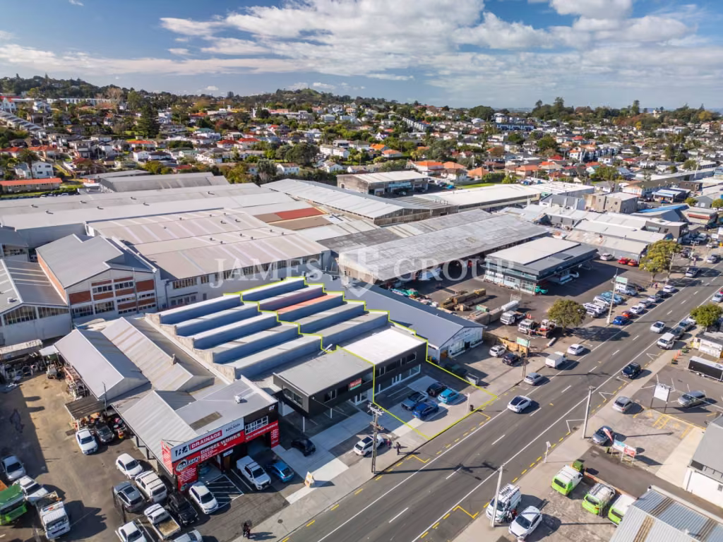 770m² Refurbished Industrial + Showroom