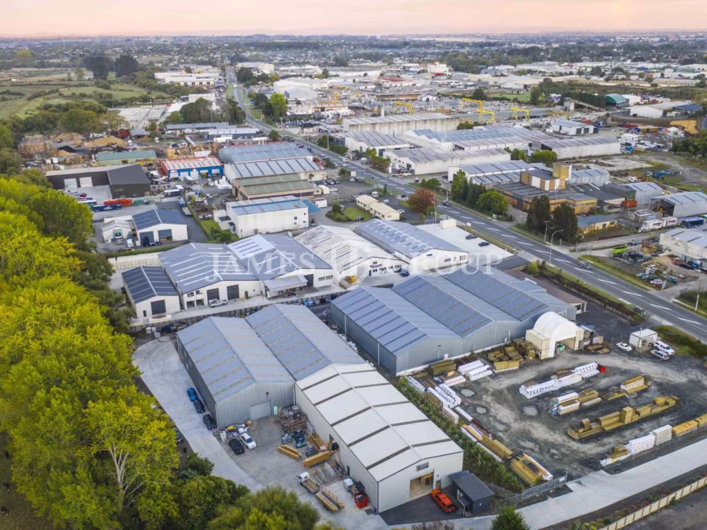 600sqm High Stud Industrial With Yard!