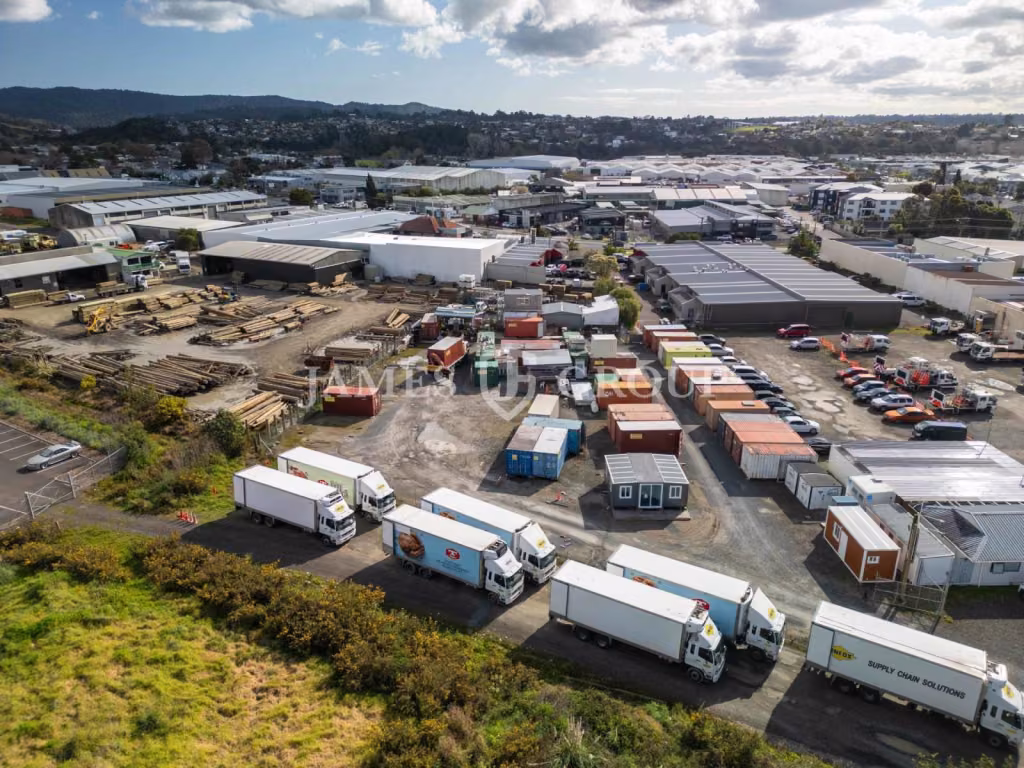 Full Serviced Henderson Yard | 3,033sqm