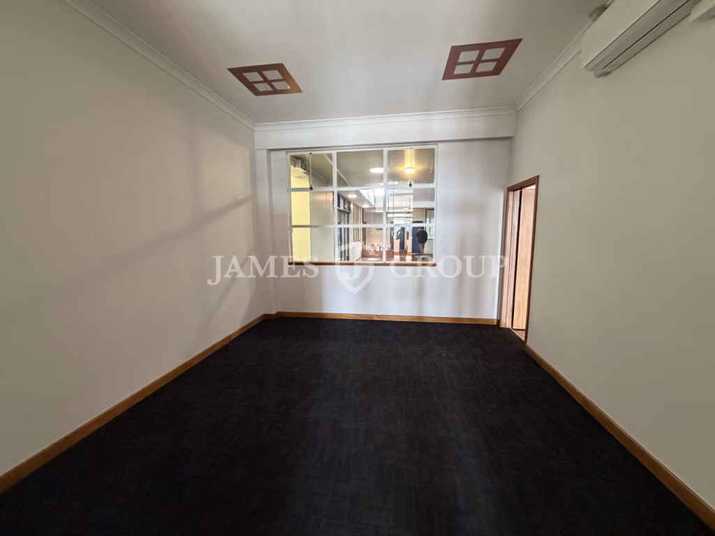 Well-located 105m² Office On Dominion Road