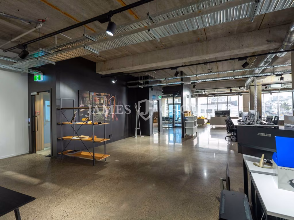 Versatile Office With Outdoor Deck On K Road