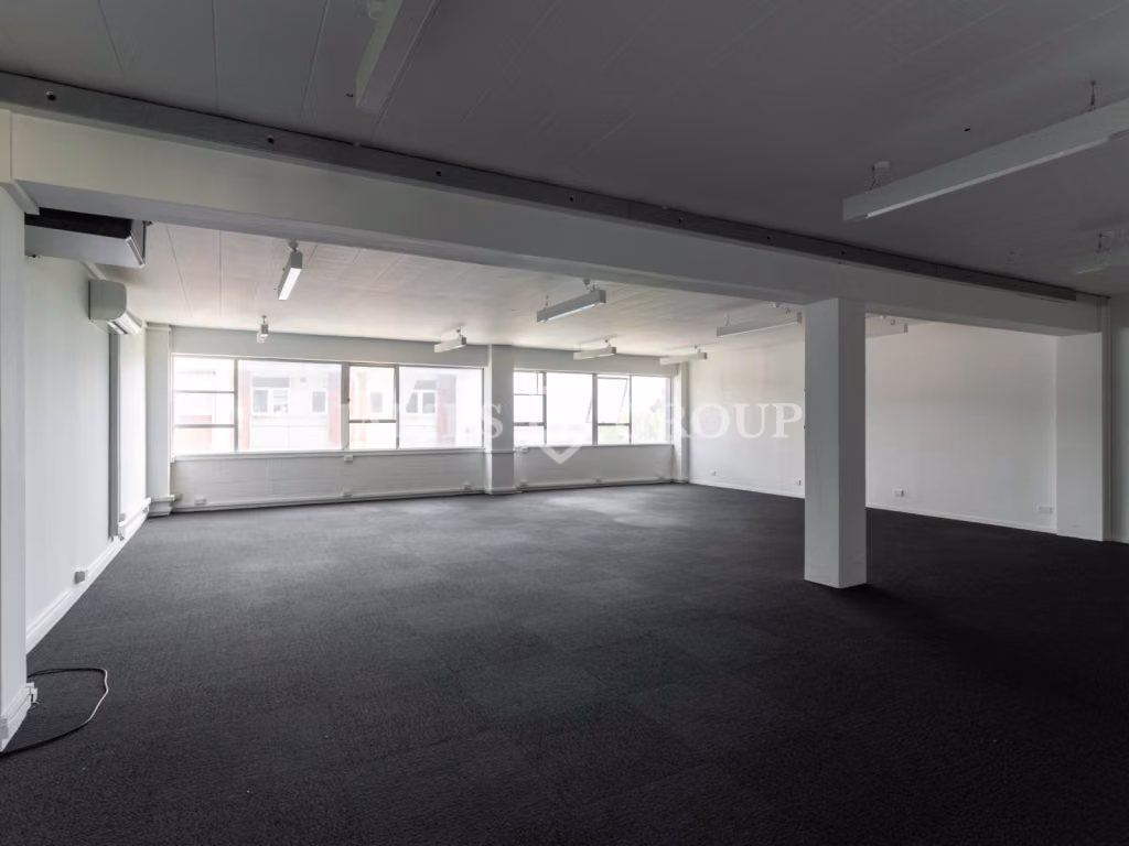 Well-positioned 109m² Open Plan Office