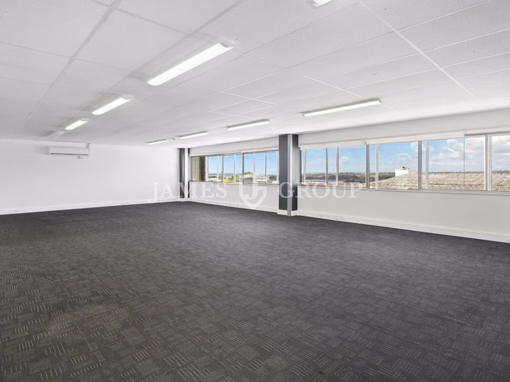 Expansive Views & Prime Location | 326.8m²