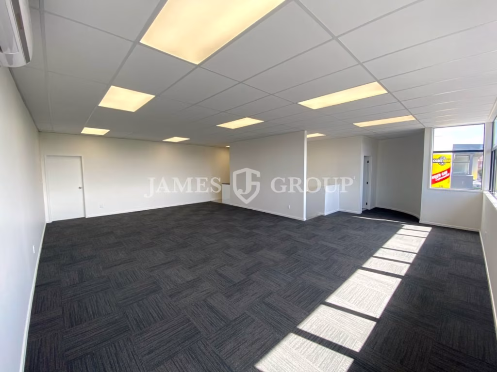 Refurbished & Ready | 465m² Penrose Warehouse