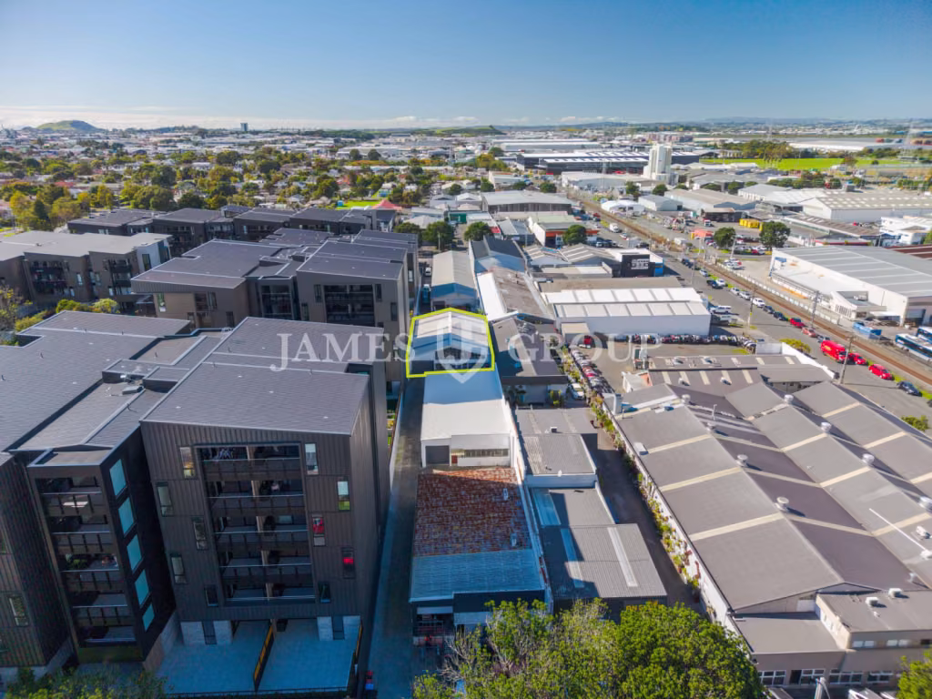 Onehunga Industrial | 270m² Warehouse
