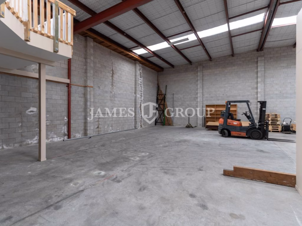 Well-presented Warehouse & Office | East Tamaki