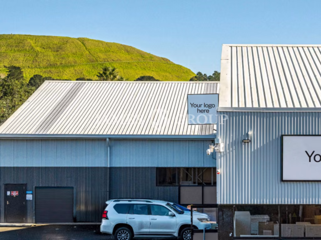 High-profile Trade Unit With Yard