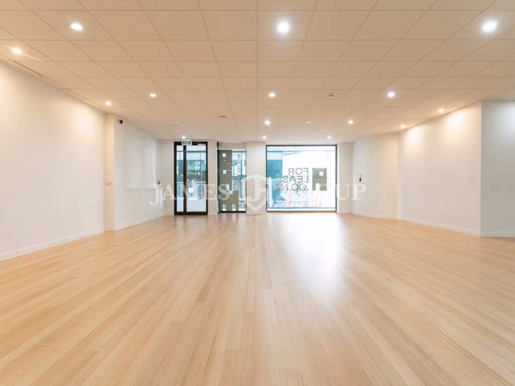 Step Into Success – Retail Next To Crl Station