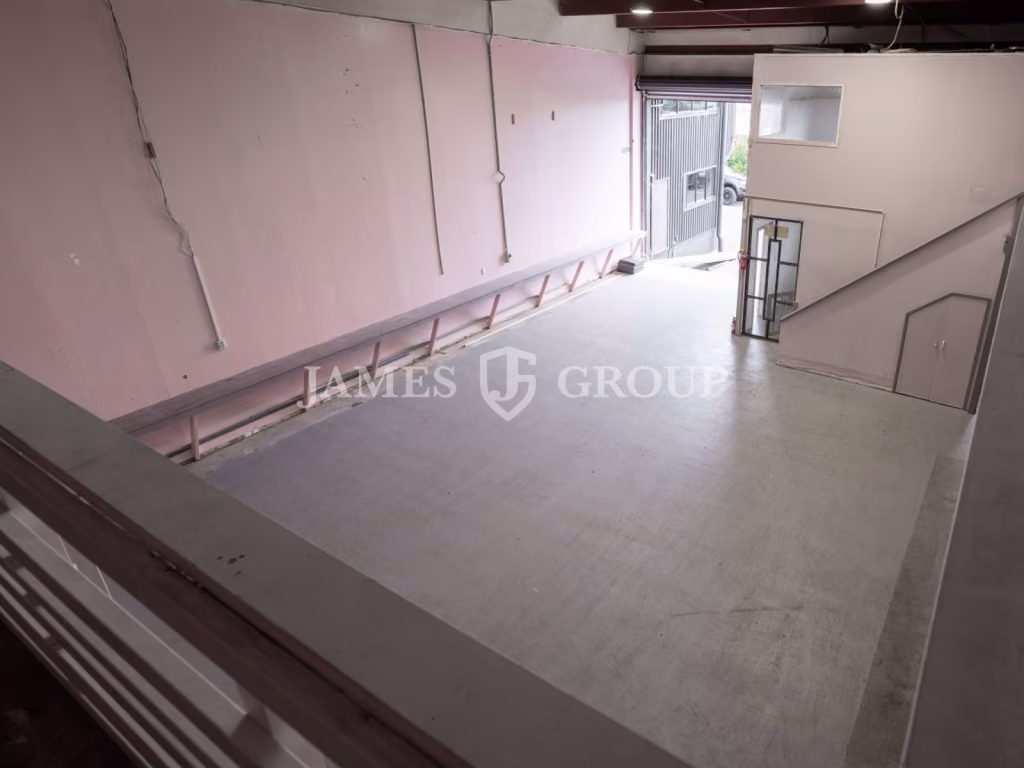 Rosebank Road Industrial Unit – For Sale Or Lease