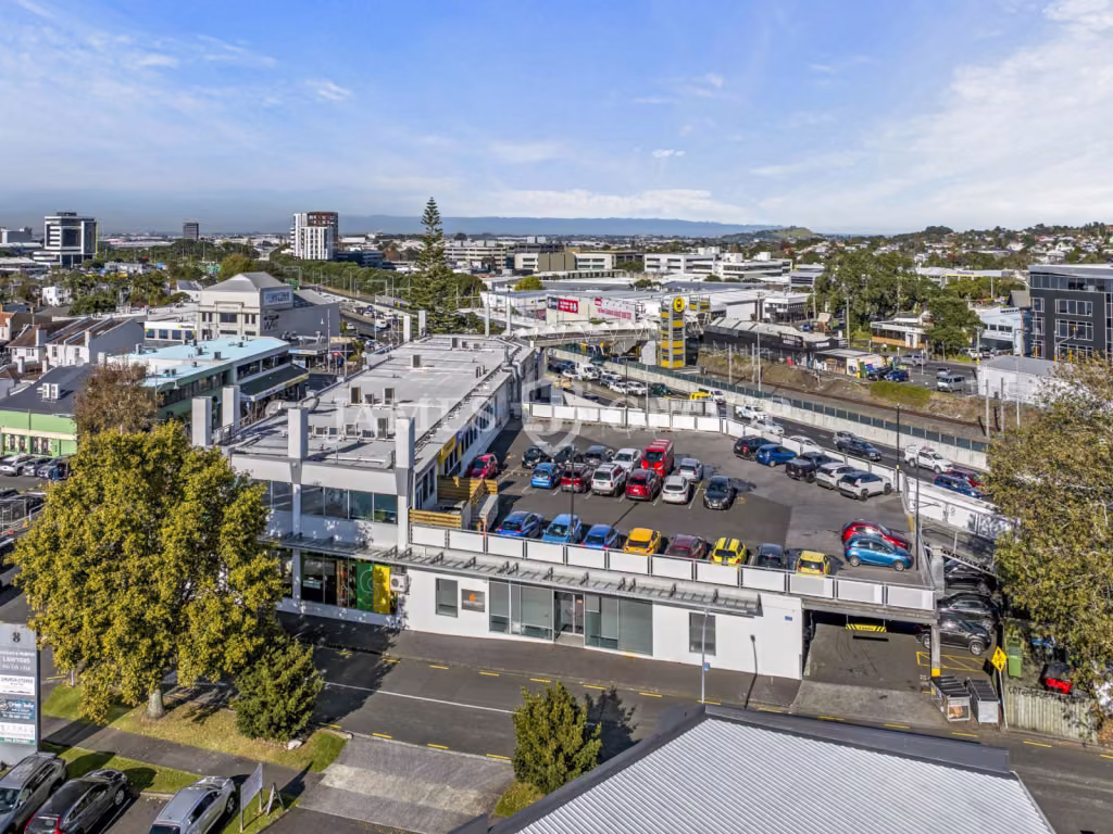 Ellerslie Office Hq – 356m² + 20 Car Parks