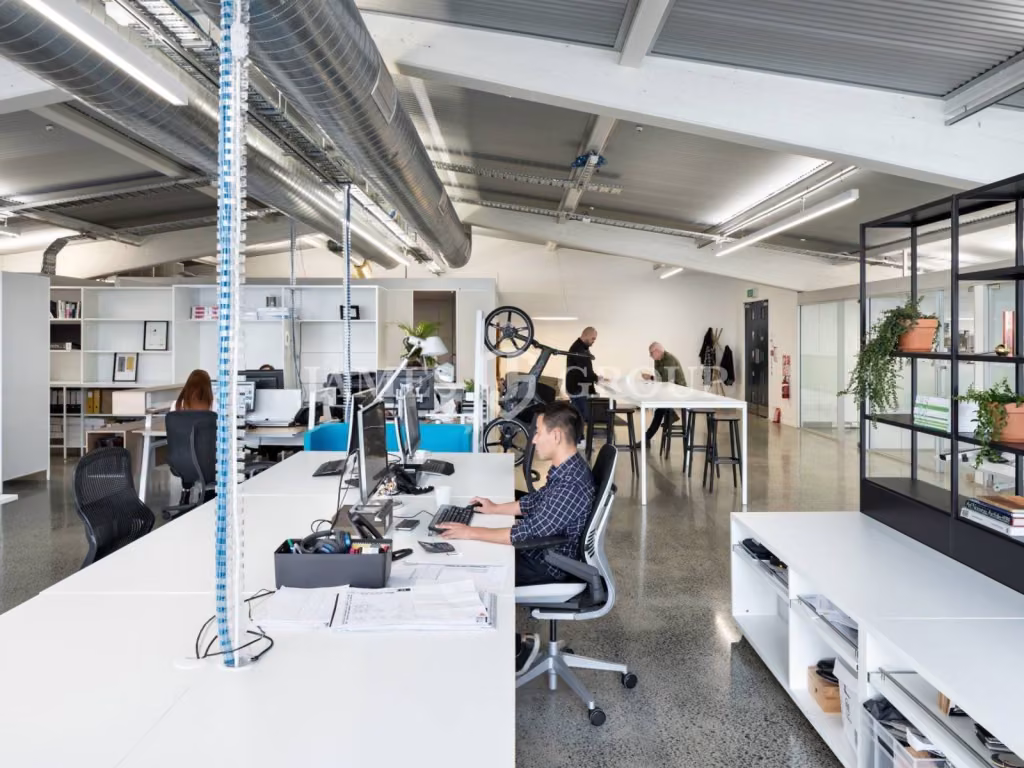 Premium Office Opportunity In City Fringe Suburb