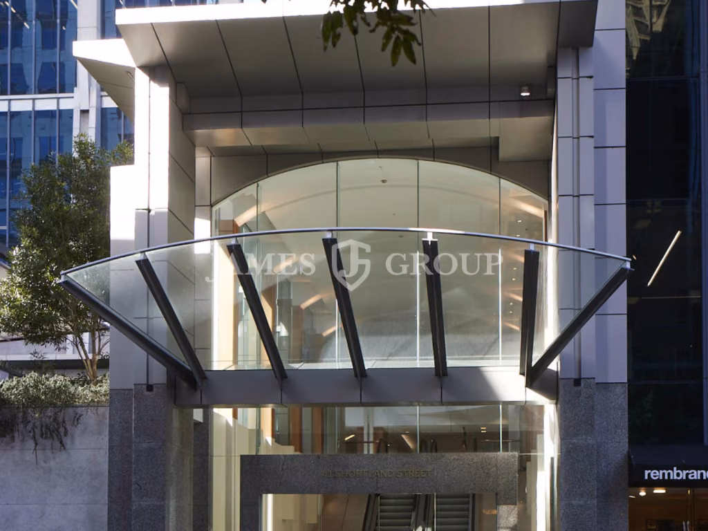 Plaza Level Office In The Heart Of The Cbd
