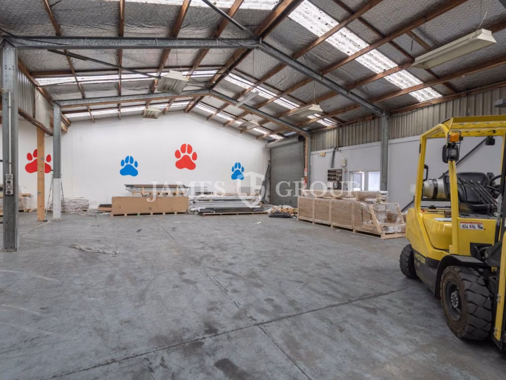 Mangere Industrial With Room To Grow