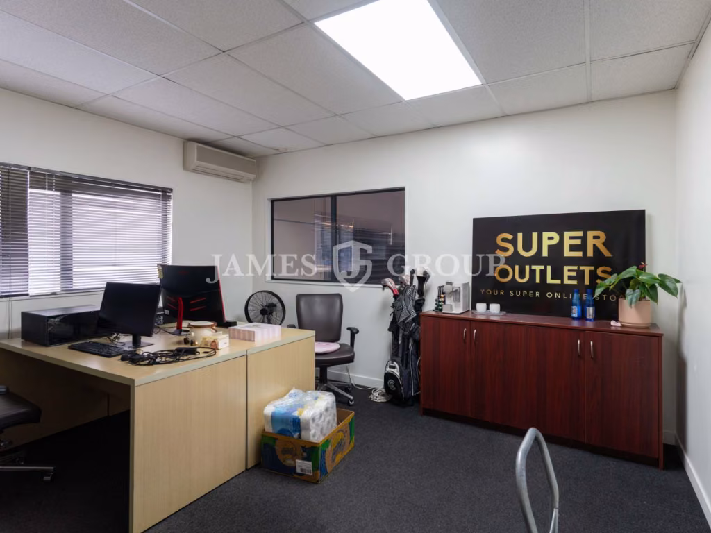 Central Park Drive | Showroom + Parking
