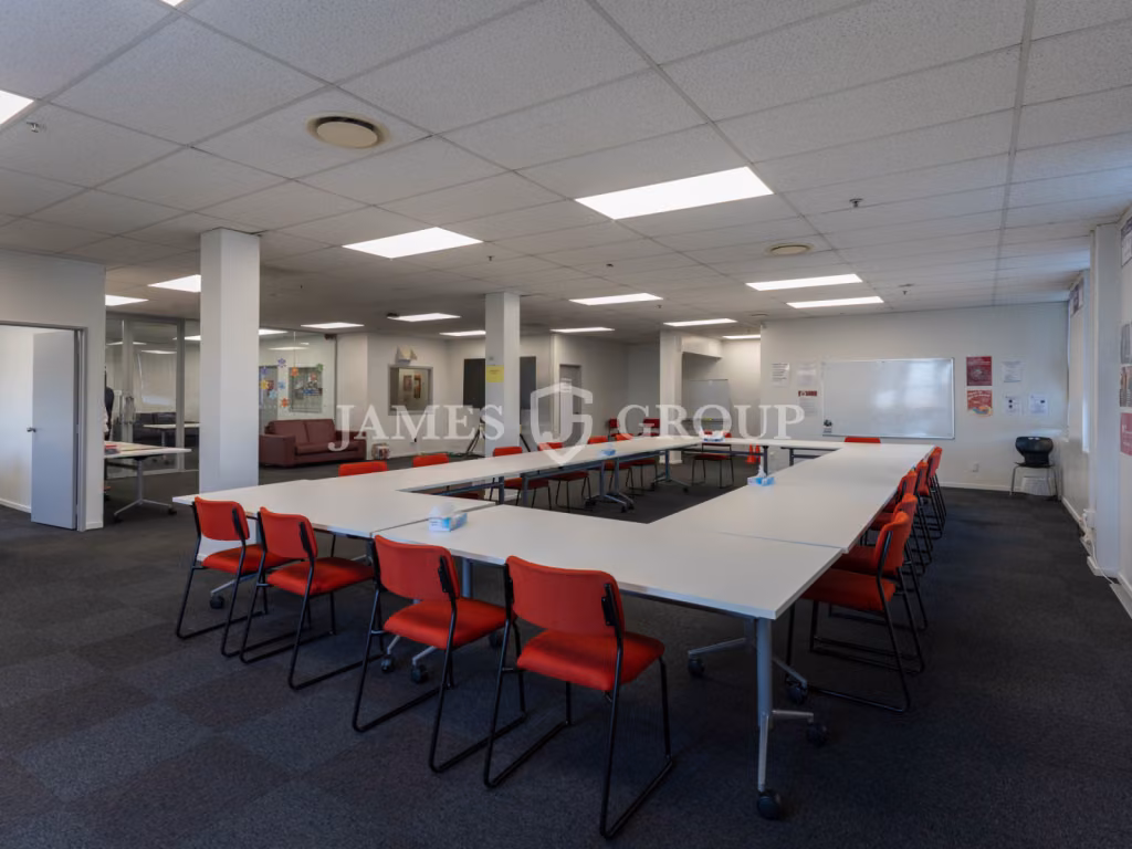 Prime 268m² Office With Parking