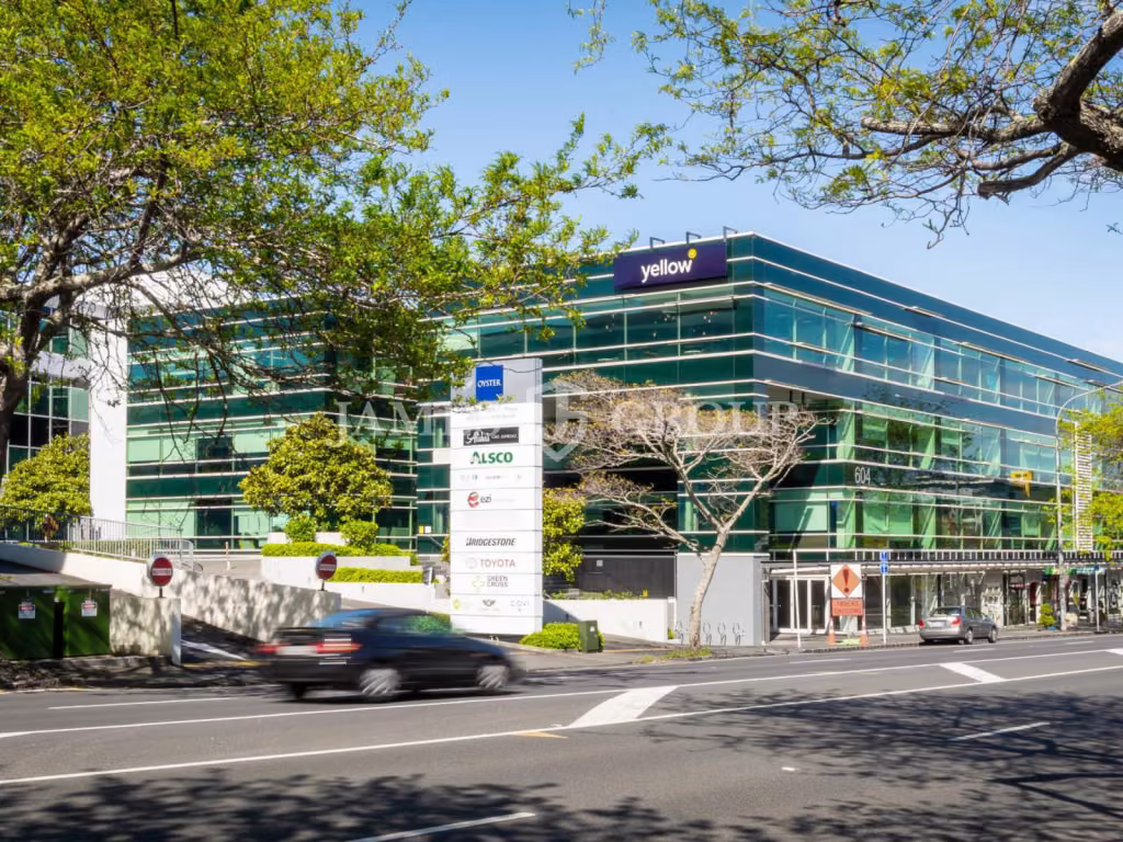 Ellerslie Office With Onsite Amenities & Parking
