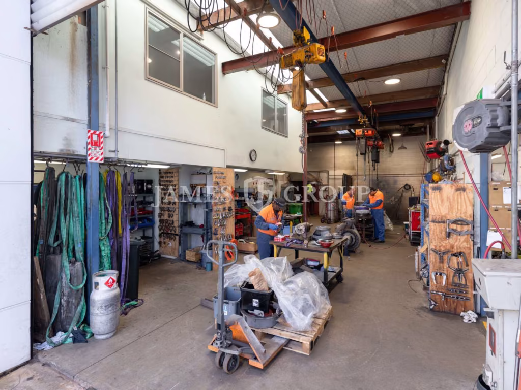 Turnkey Engineering Unit With Gantry + Booth