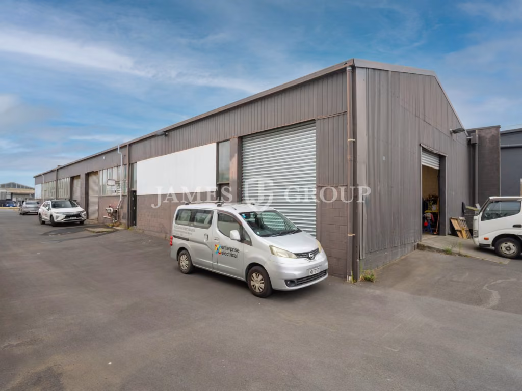 226m² Warehouse On Neilson Street