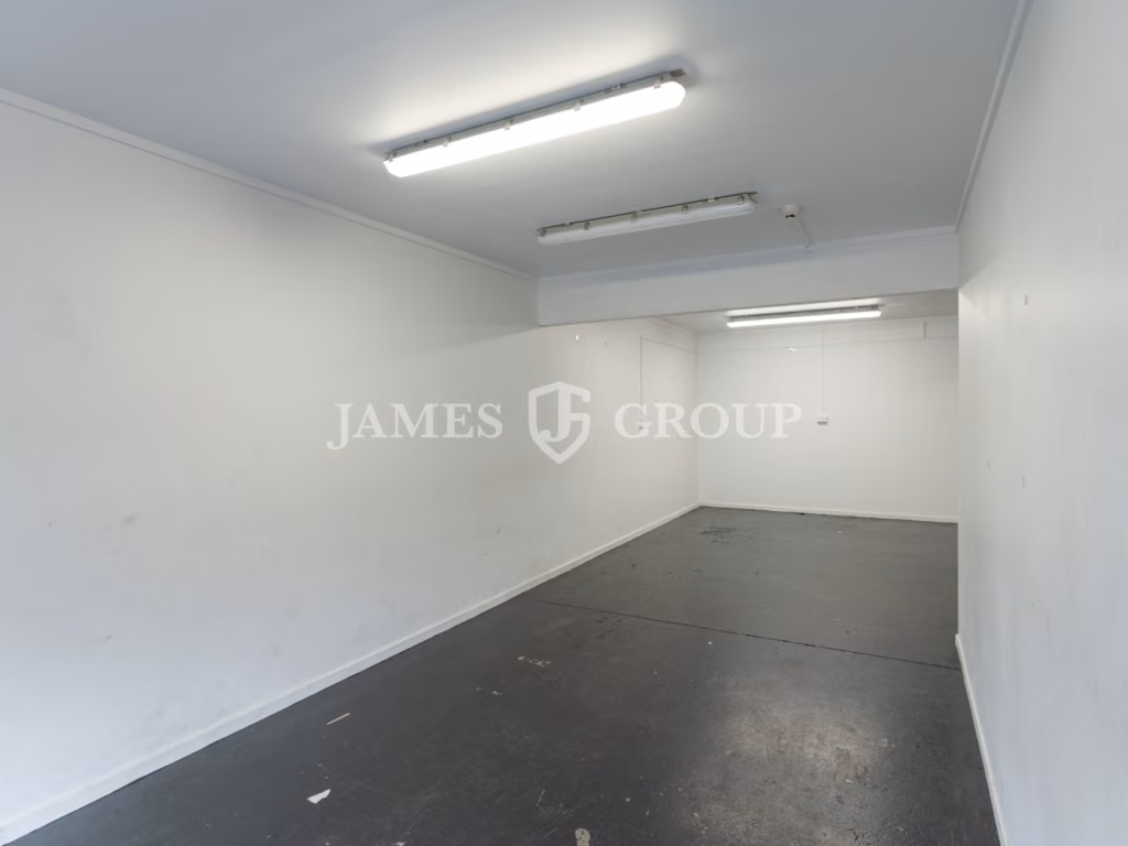 120m² Takanini Unit – Live And Work