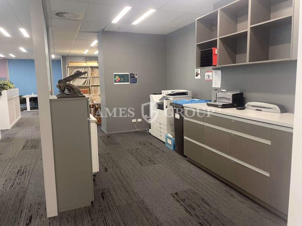 Top Floor Office In Prime Location | 782sqm