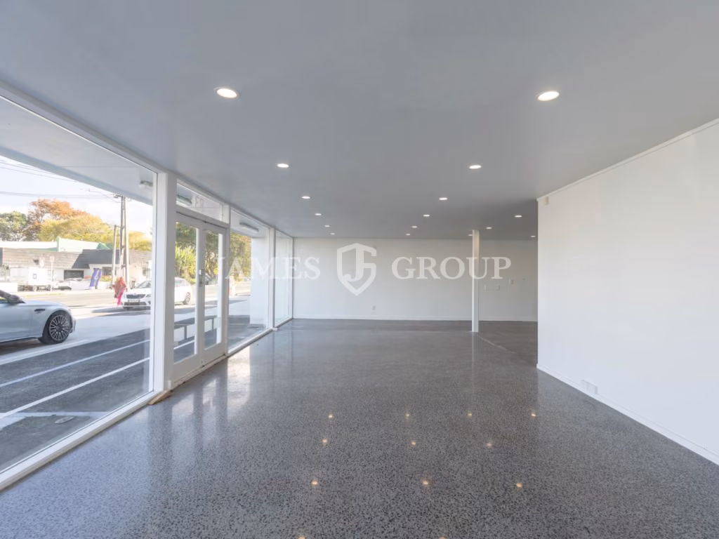 770m² Refurbished Industrial + Showroom