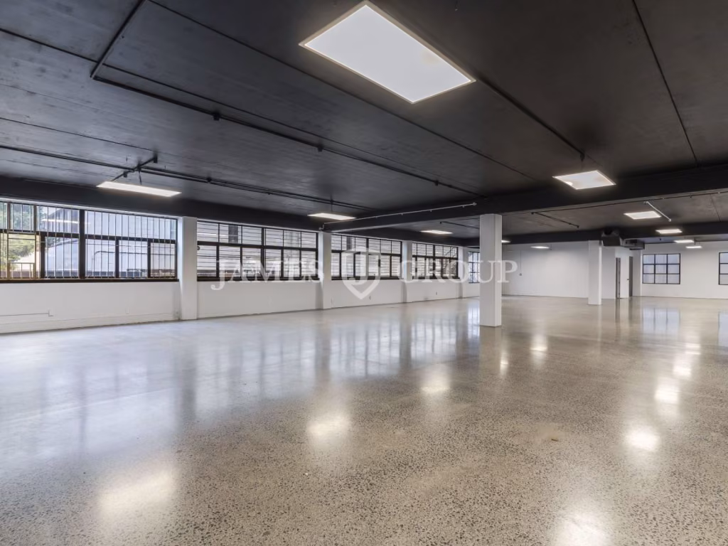Office Or Warehouse Or High-end Showroom