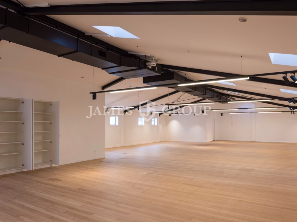 Refurbished Office And Warehouse In Prime Grafton