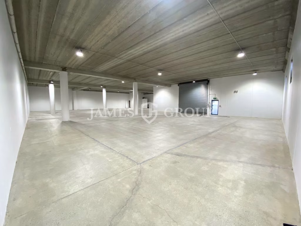 895m² Warehouse & Office | Great South Road