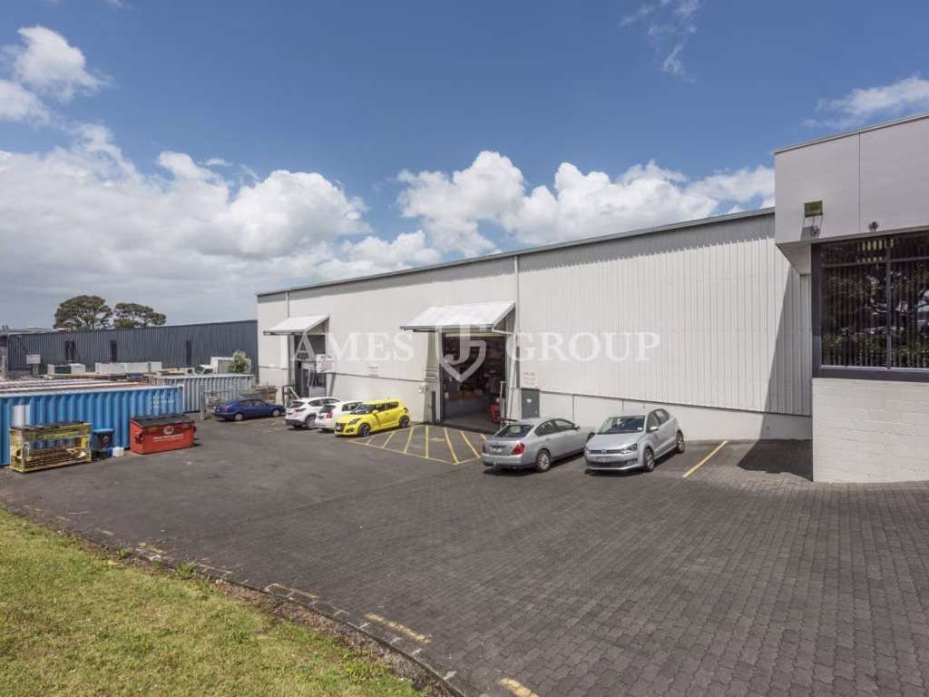 2,013m² Functional Mt Wellington Facility