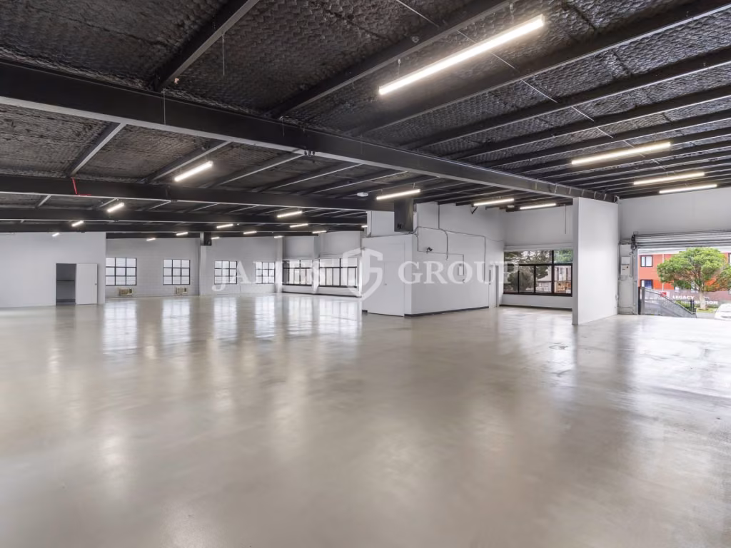 Office Or Warehouse Or High-end Showroom