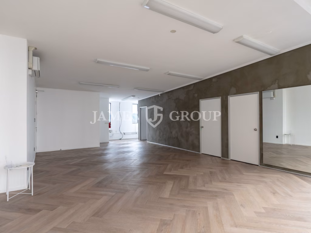 Versatile Parnell Office