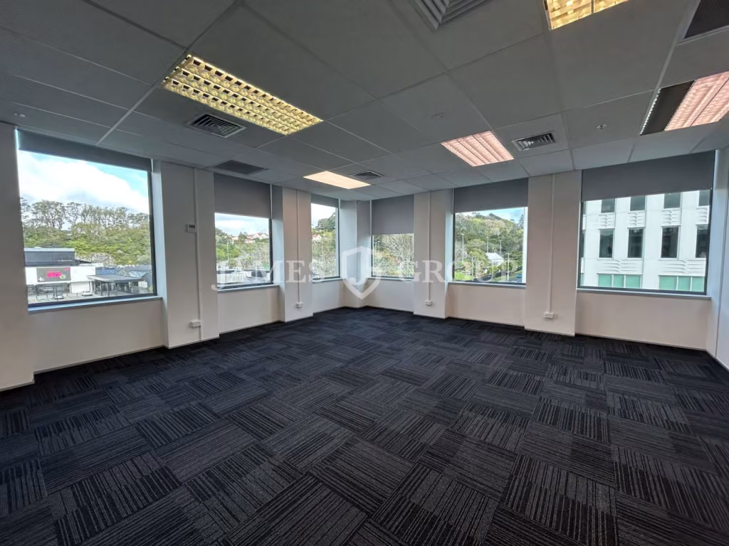 Large City Fringe Office With Flexible Layout