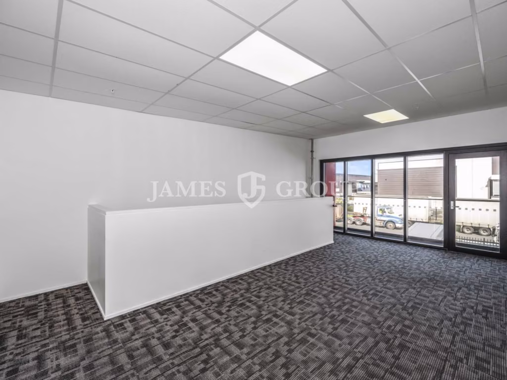 Road Front In Wiri | Gym Tenants Welcome!