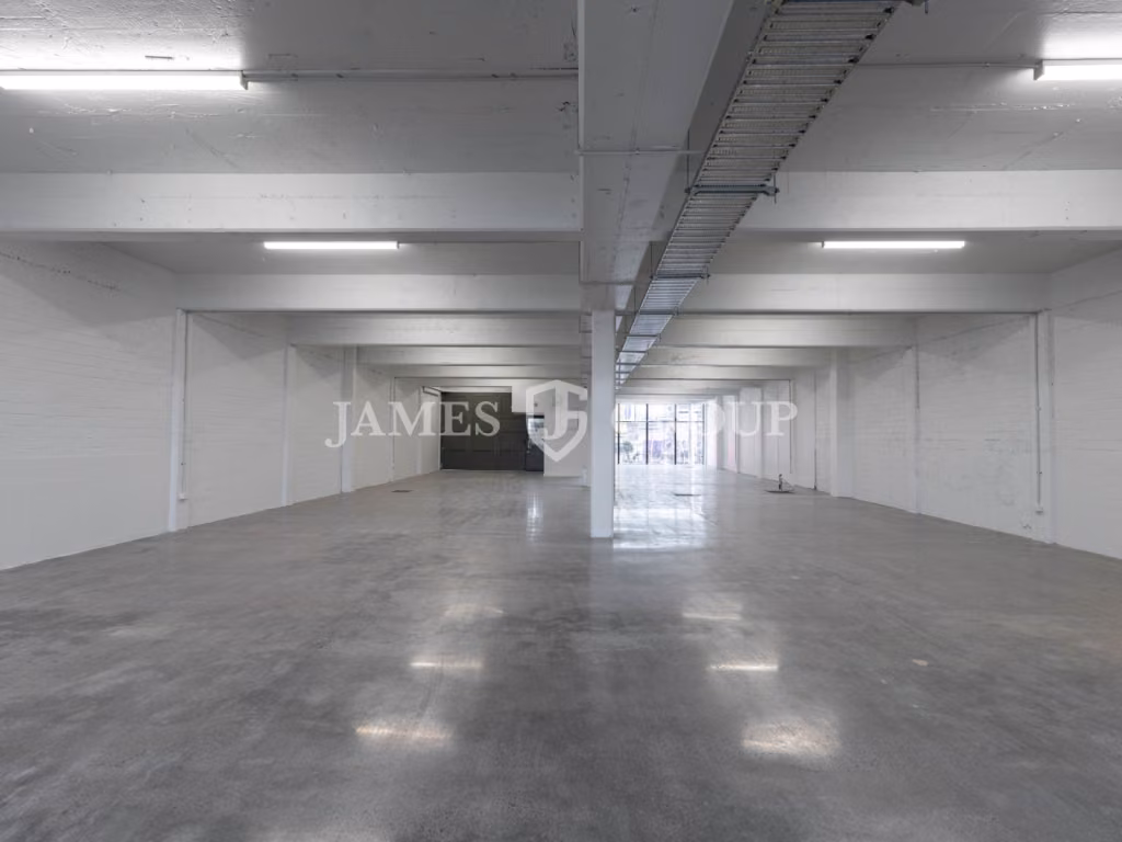 Showroom Excellence – Brand New Refurb