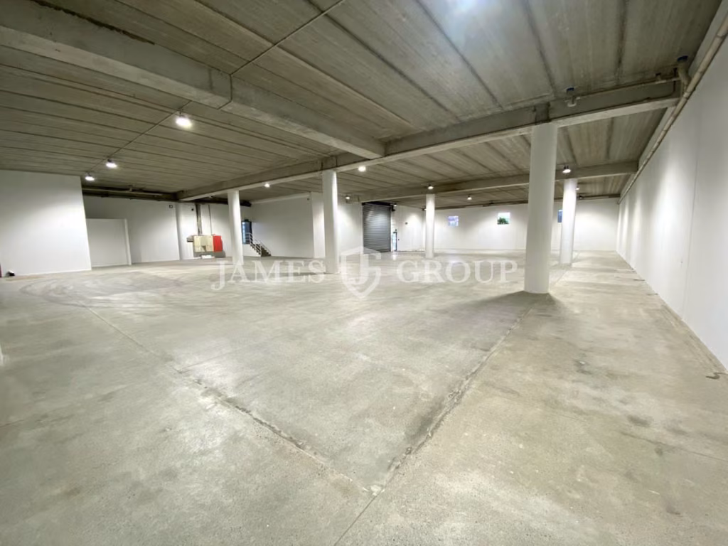 895m² Warehouse & Office | Great South Road