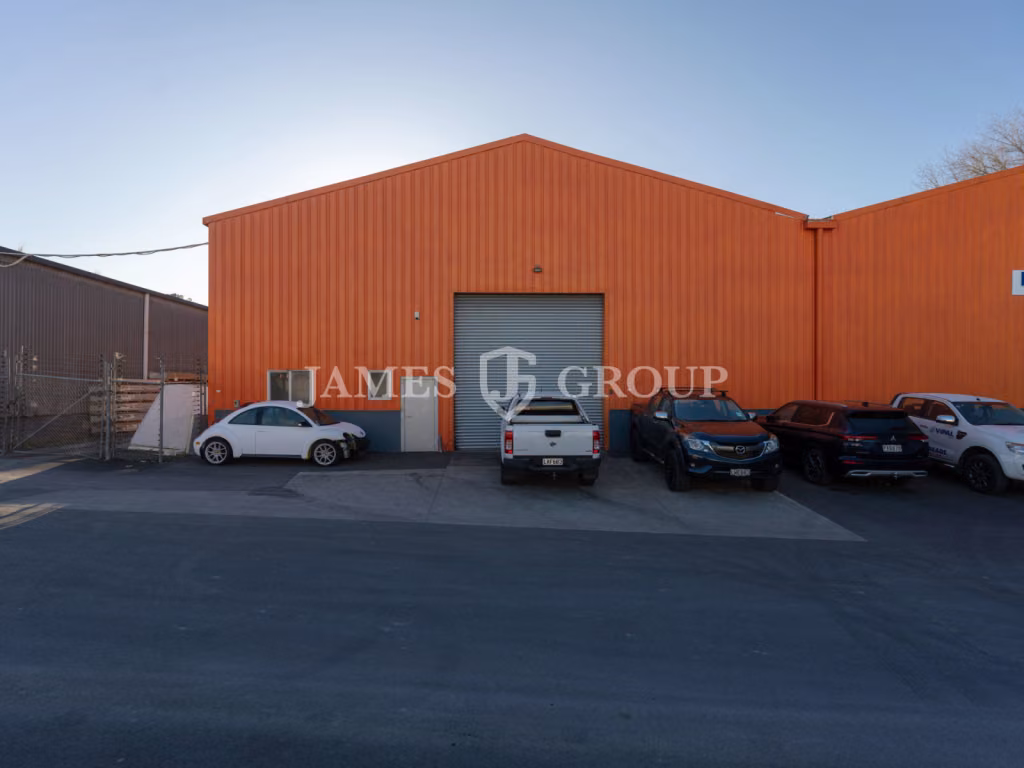 600sqm High Stud Industrial With Yard!