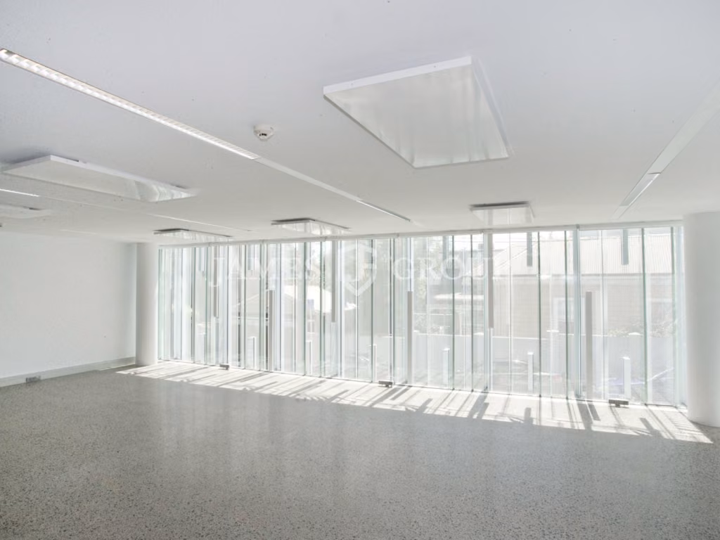 Bright Parnell Office With 6 Car Parks Included