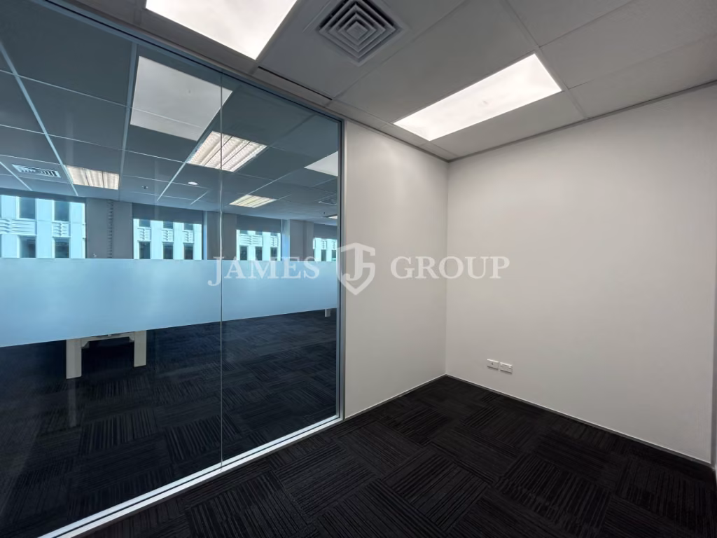 Large City Fringe Office With Flexible Layout
