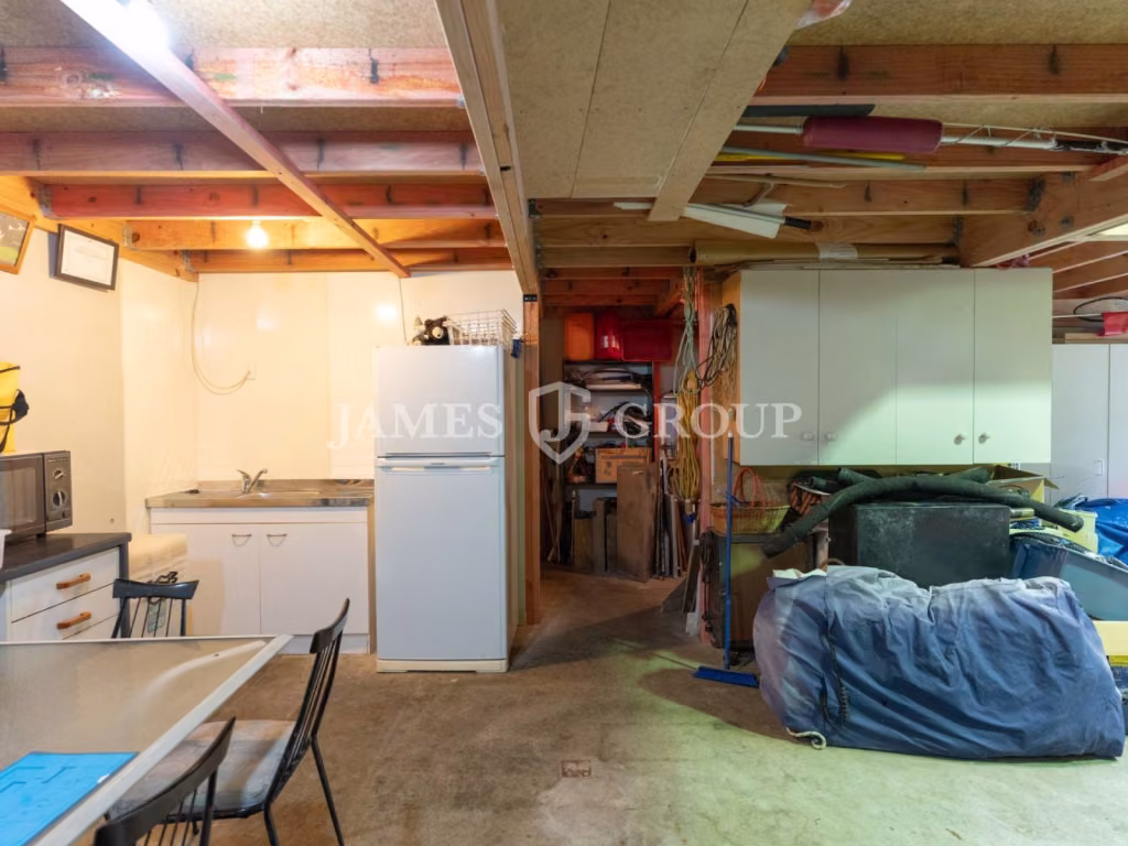 Compact Industrial Unit In Tidy Gated Complex