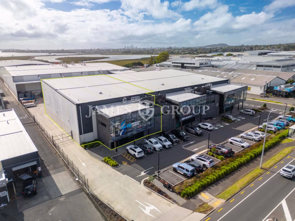 High Stud Warehouse + Canopy + 12 Carparks