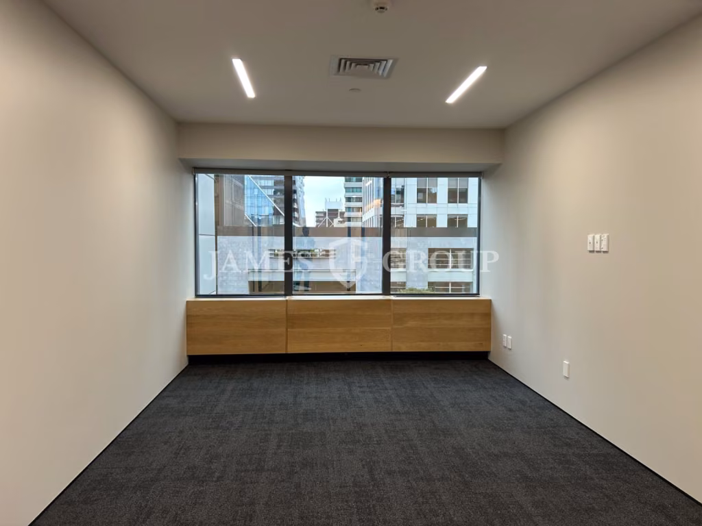 Modern Corner Office – Shortland Street