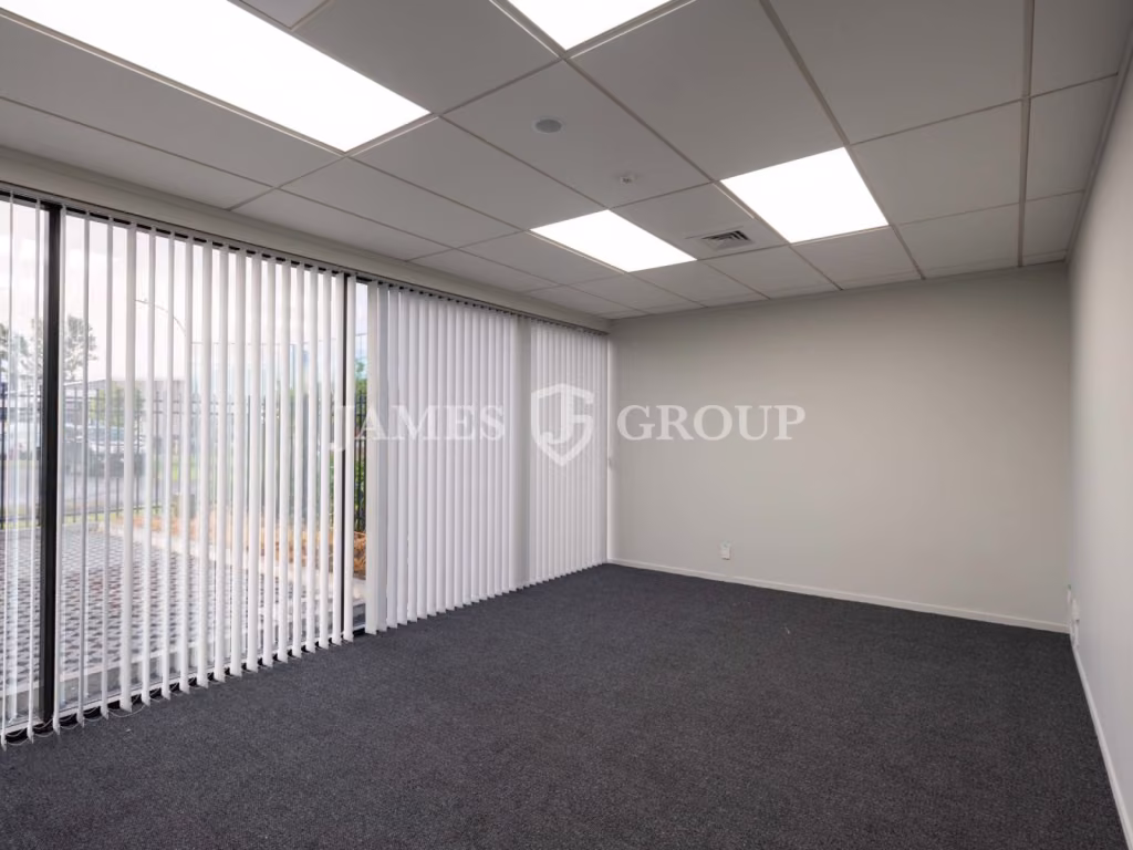 A-grade 1,601m² | Supreme Highway Visibility