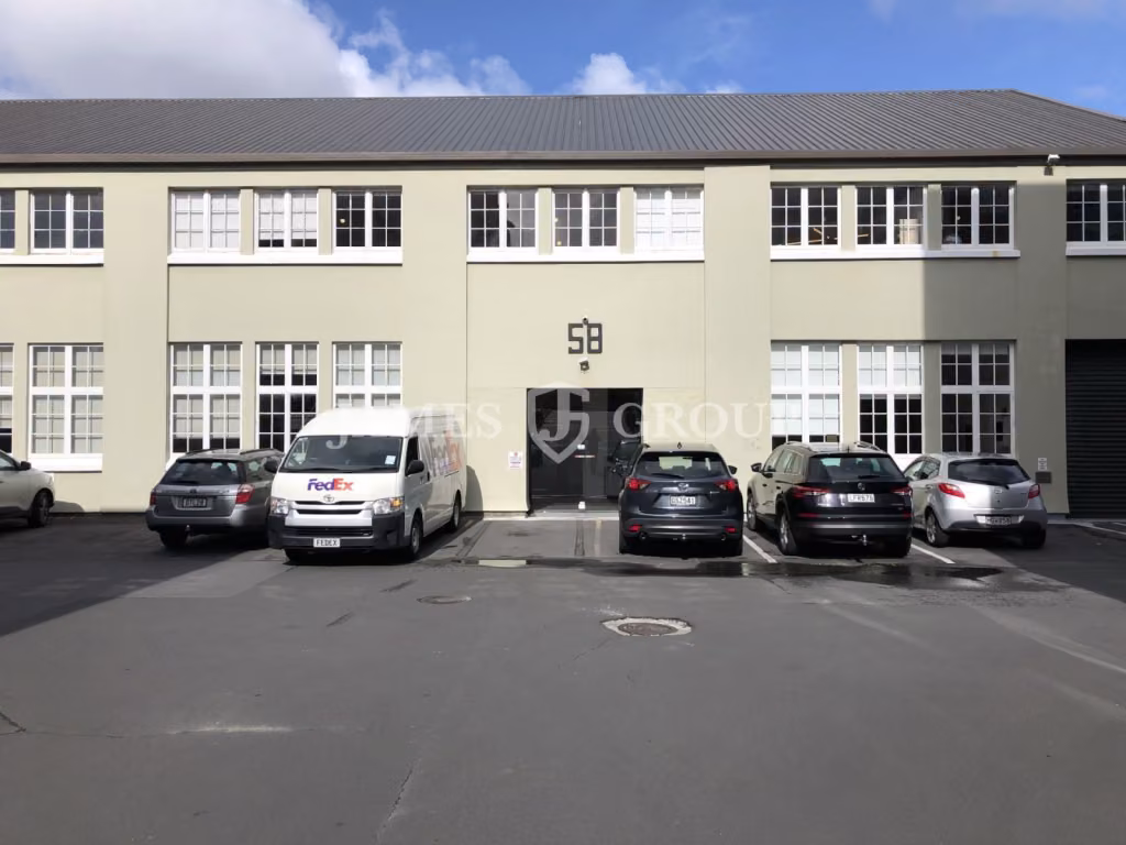 High Stud Character Space With 2 Car Parks