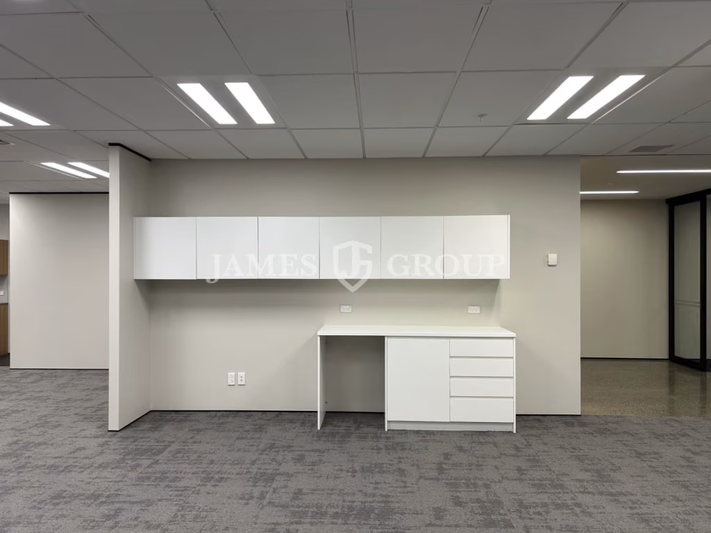 Modern Corner Office – Shortland Street