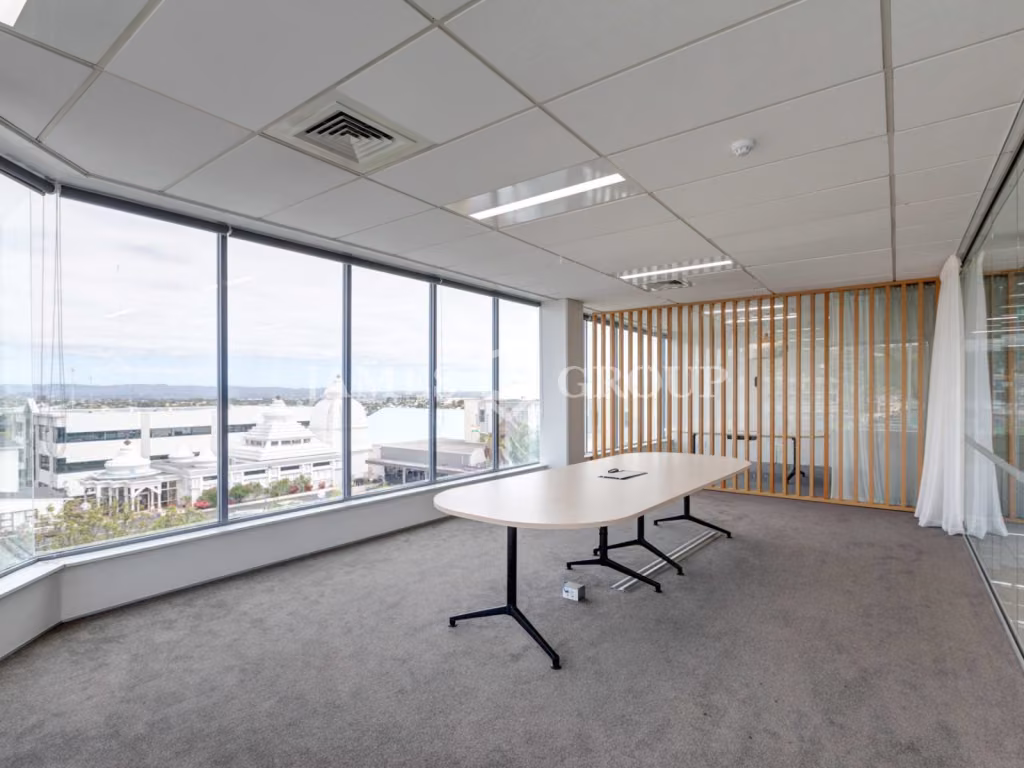 648m² Office With Fit-out & Easy Access