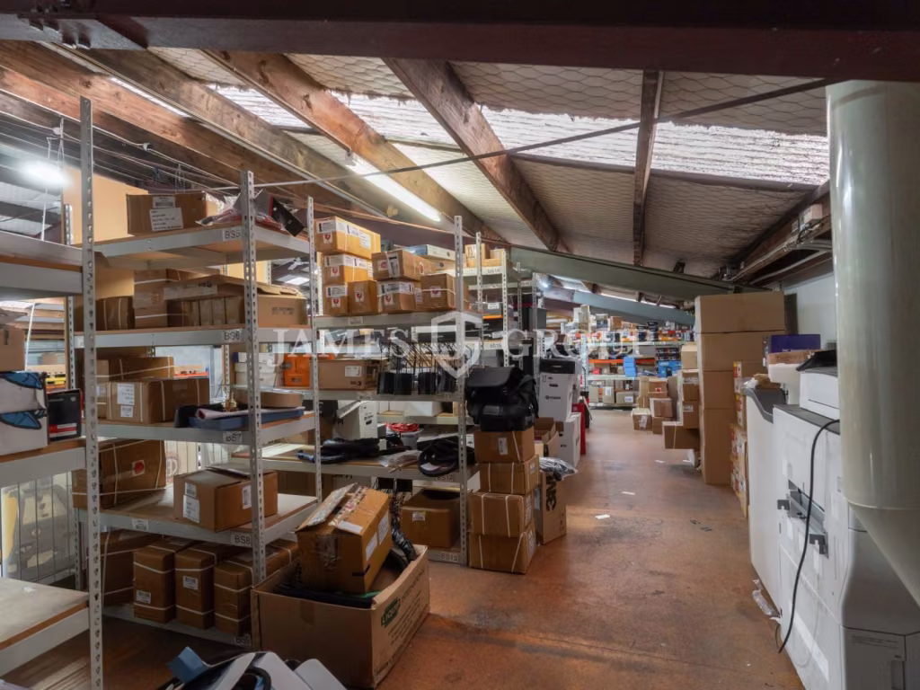 727m² High Profile Patiki Warehouse + Yard
