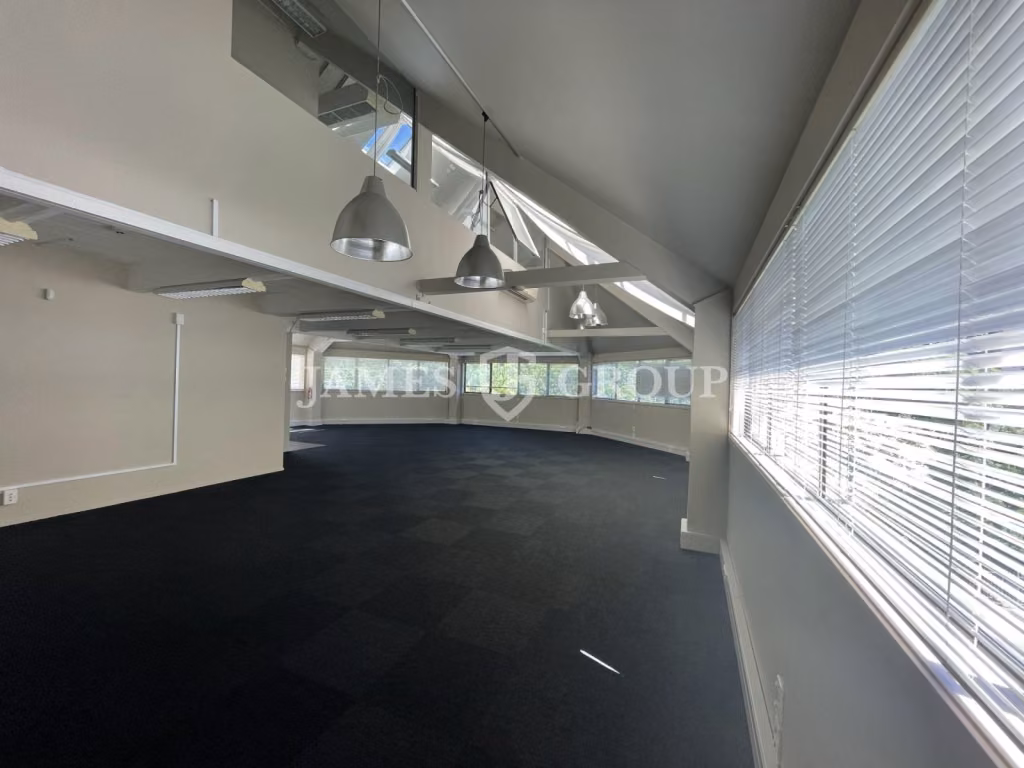 Spacious Tenancy With Excellent Accessibility
