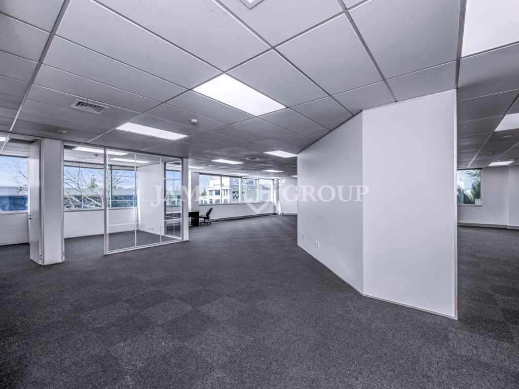 Ellerslie Office Hq – 356m² + 20 Car Parks