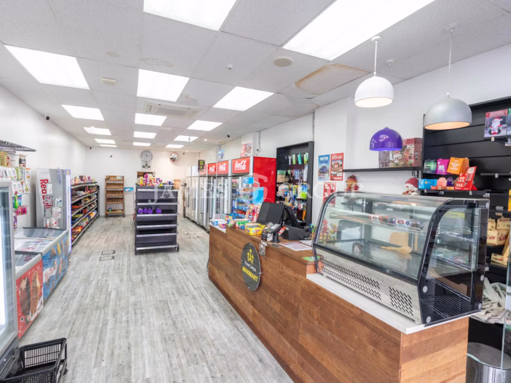 High-exposure Retail In Ponsonby