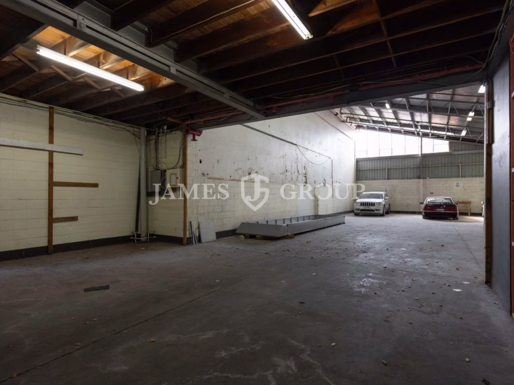 756m² Warehouse | 216m² Office | St Johns